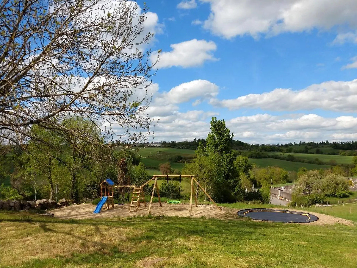 Luxury tent Lezard Vacances Luxe Safaritentent Met Prive Badkamer En Zwembad Morlhon-le-Haut