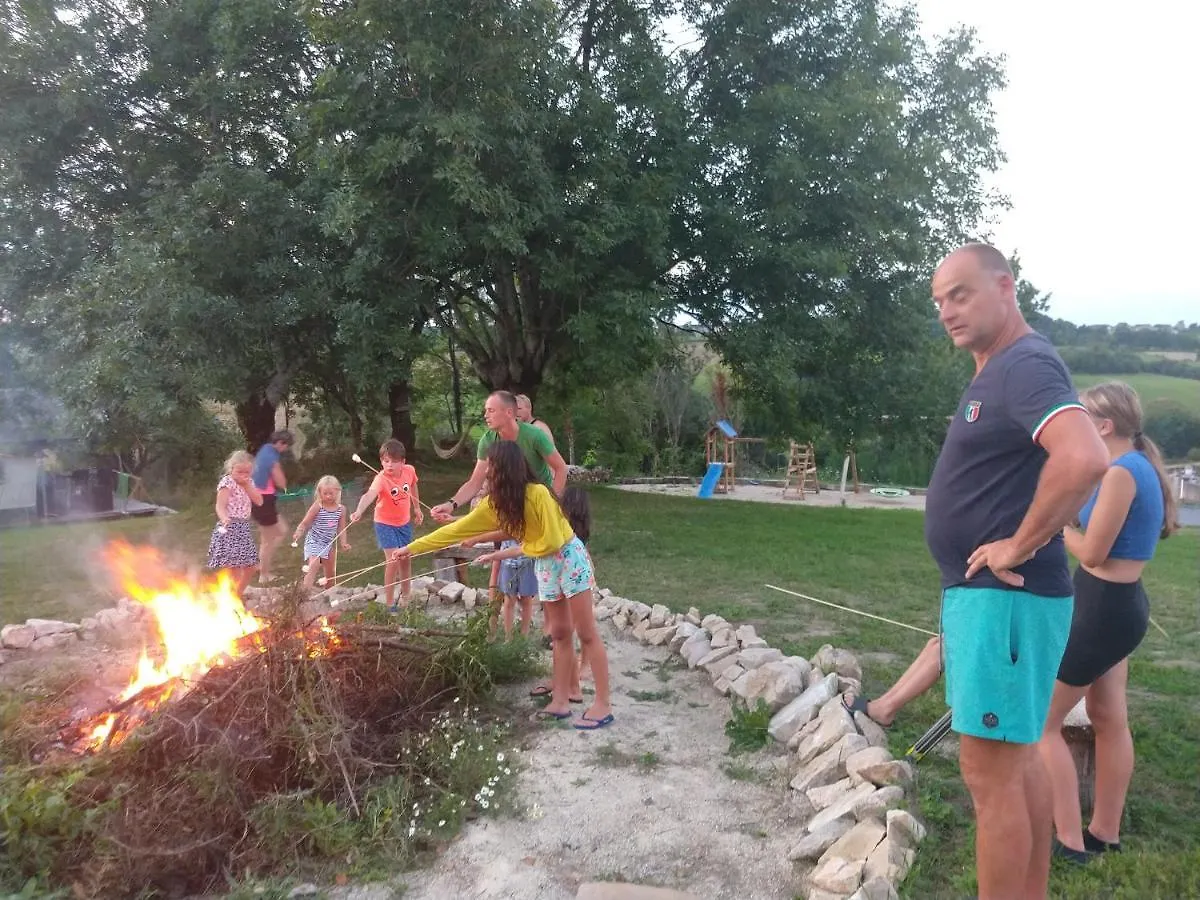 Luksusowy namiot Lezard Vacances Luxe Safaritentent Met Prive Badkamer En Zwembad Morlhon-le-Haut